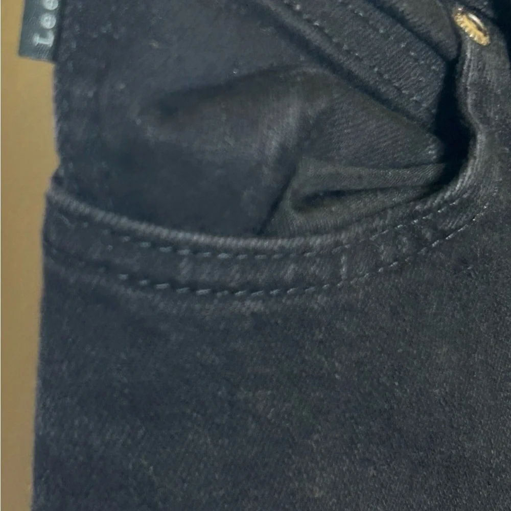 Women’s Lee relaxed fit STRAIGHT LEG Size 12 Medium jeans, , Black - Picture 4 of 6